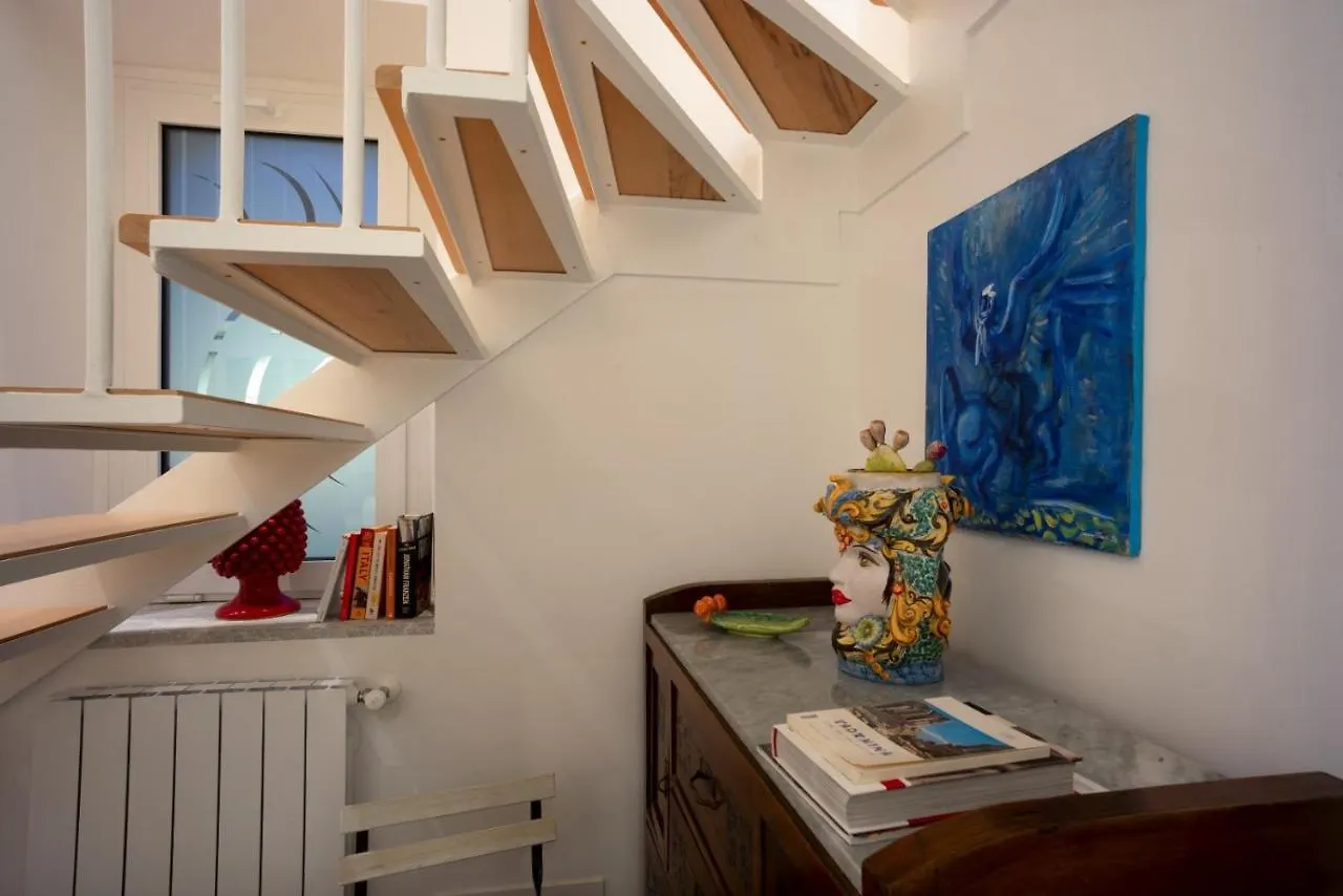 Home 29 Taormina City Center 0*,  イタリア